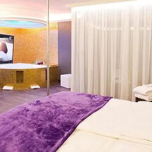4* Hotel Plaza Design